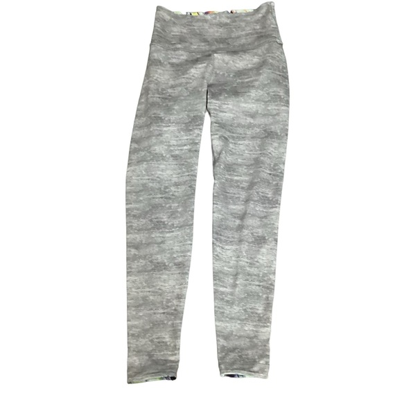 Peloton x WITH Composite Color Abstract High Waisted Leggings Sz MED REVERSEIBLE - Picture 5 of 5